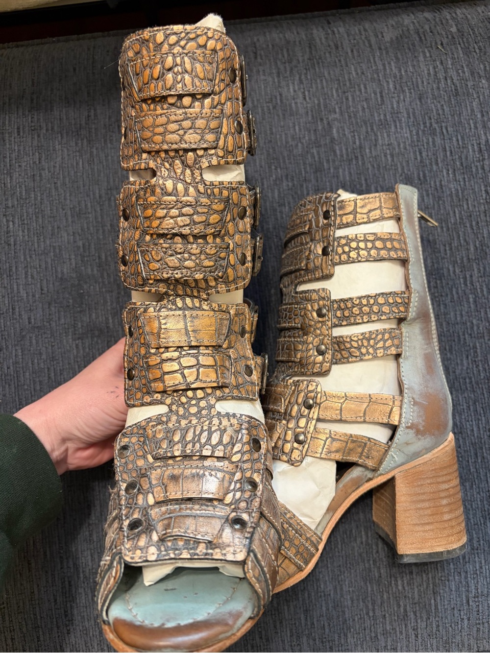 NWOT ✨ Freebird Zane Sandals Size 9